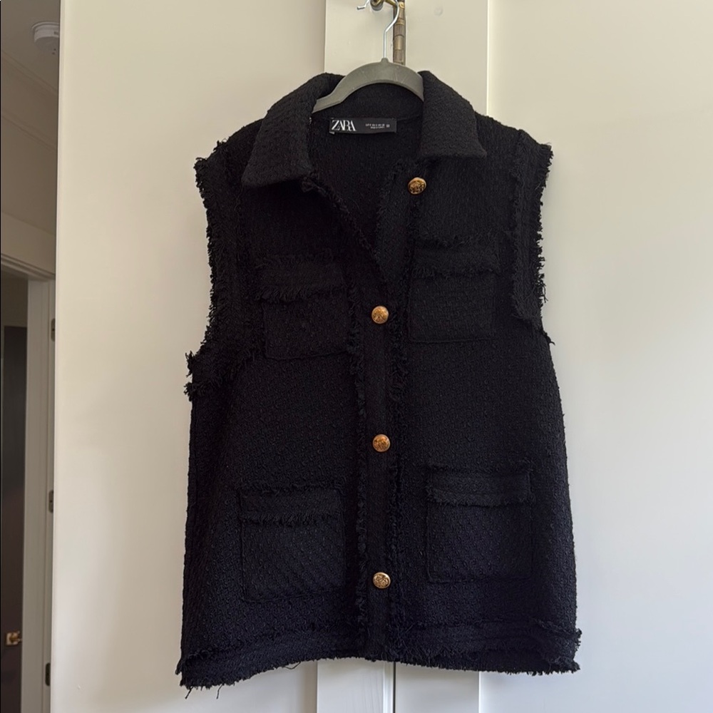 Zara Black Sleeveless Jacket